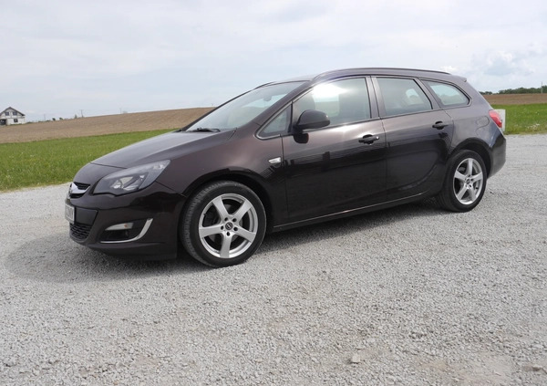 Opel Astra cena 22800 przebieg: 268458, rok produkcji 2013 z Złotów małe 191